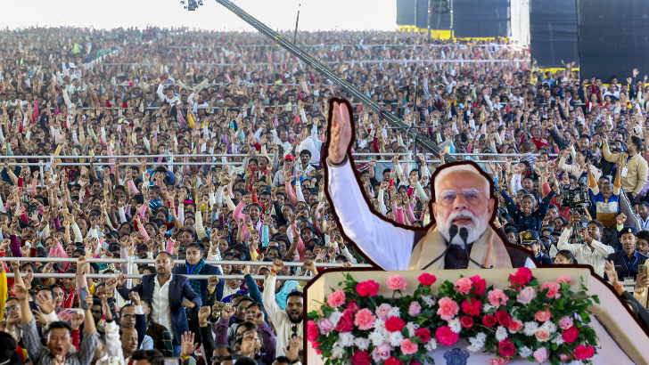 https://salarnews.in/public/uploads/images/newsimages/maannewsimage21122025_153644_Modi in assam.png